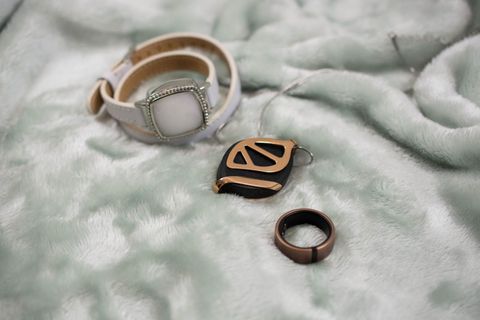 Smart GPS-Enabled Jewellery Explained: Informative Guide with Features, Advice & Essential Details